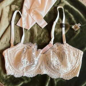 NWT Victoria's Secret Dream Angels White Lace Push-Up Without Padding Bra Sz 36B